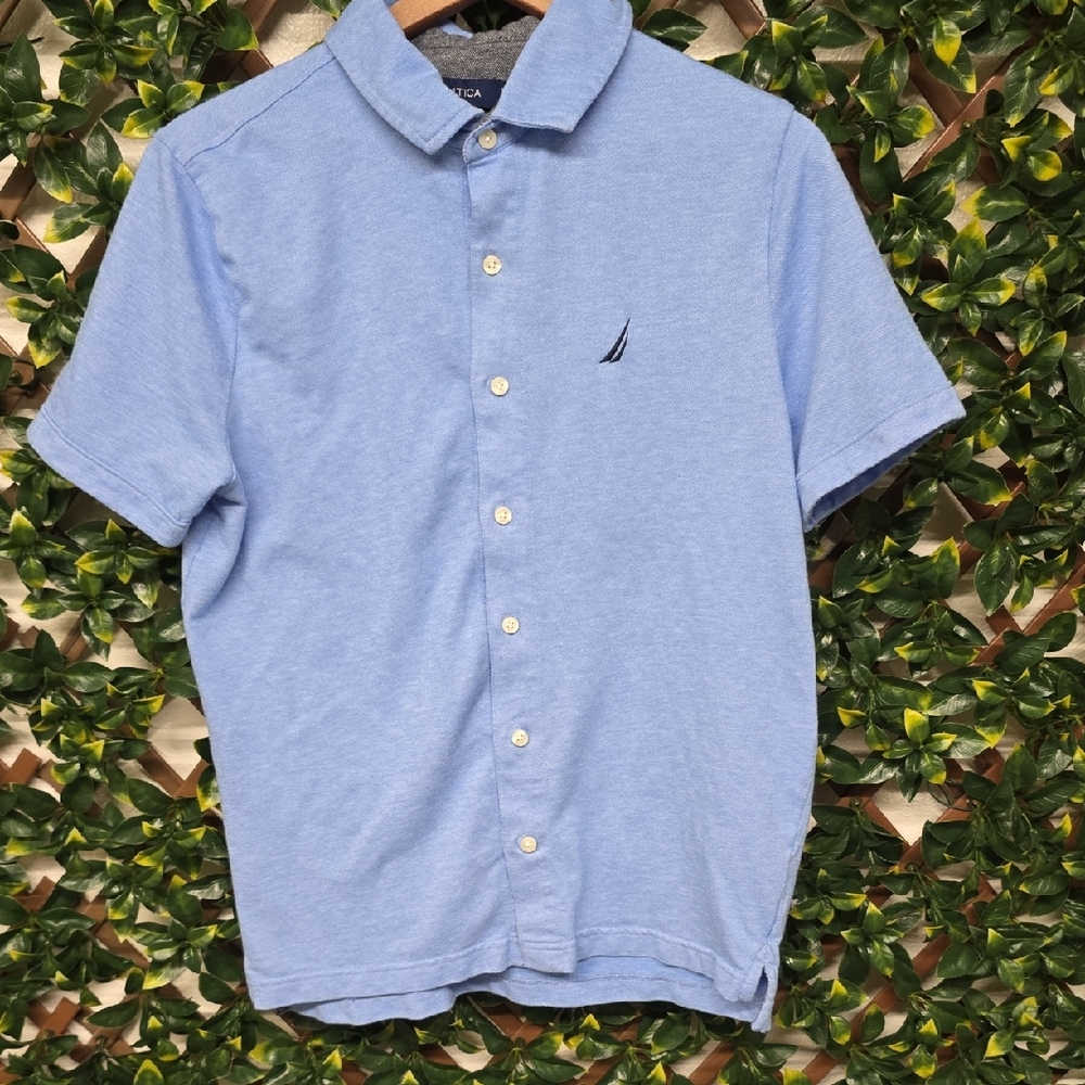 Nautica Men's Light Blue Casual Button Down Shirt